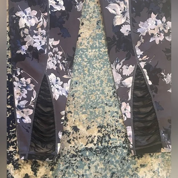 Ideology Floral Leggings *Excellent Cond* Sz. M - Picture 4 of 5